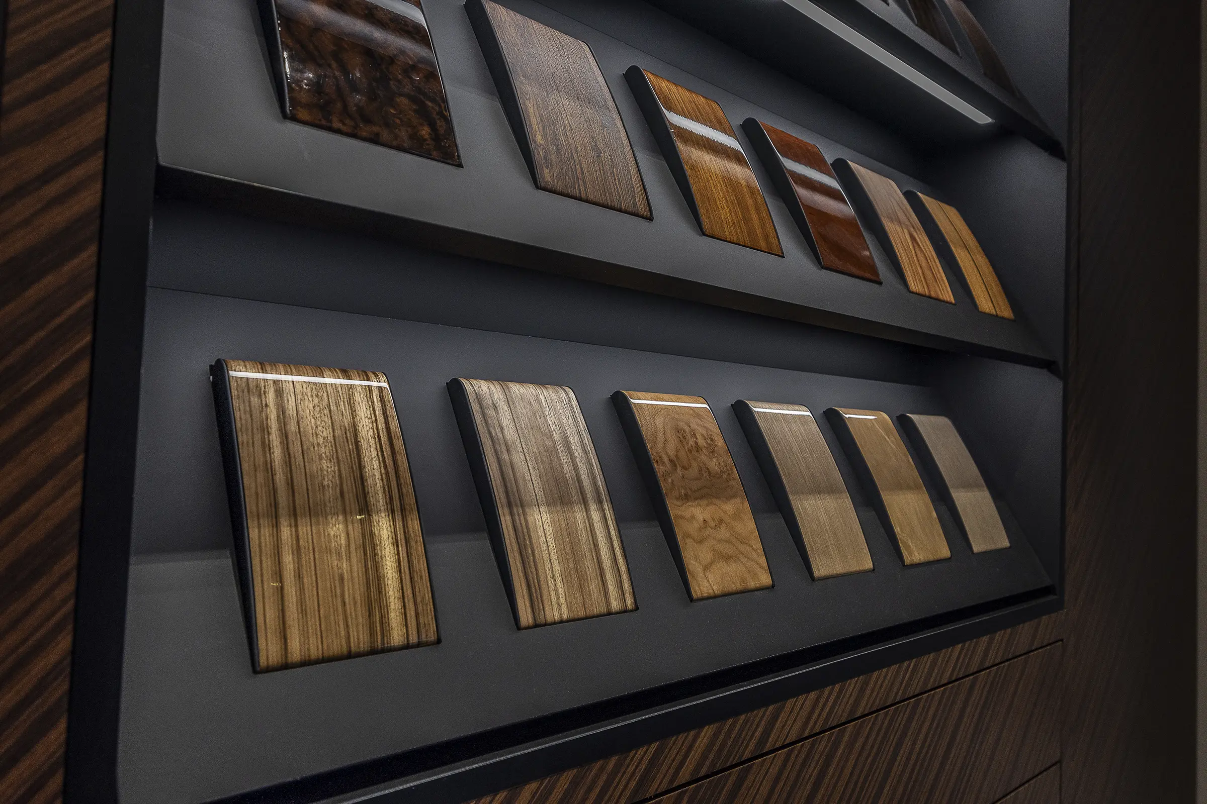 Rolls-Royce Atelier Design Room wood grain options