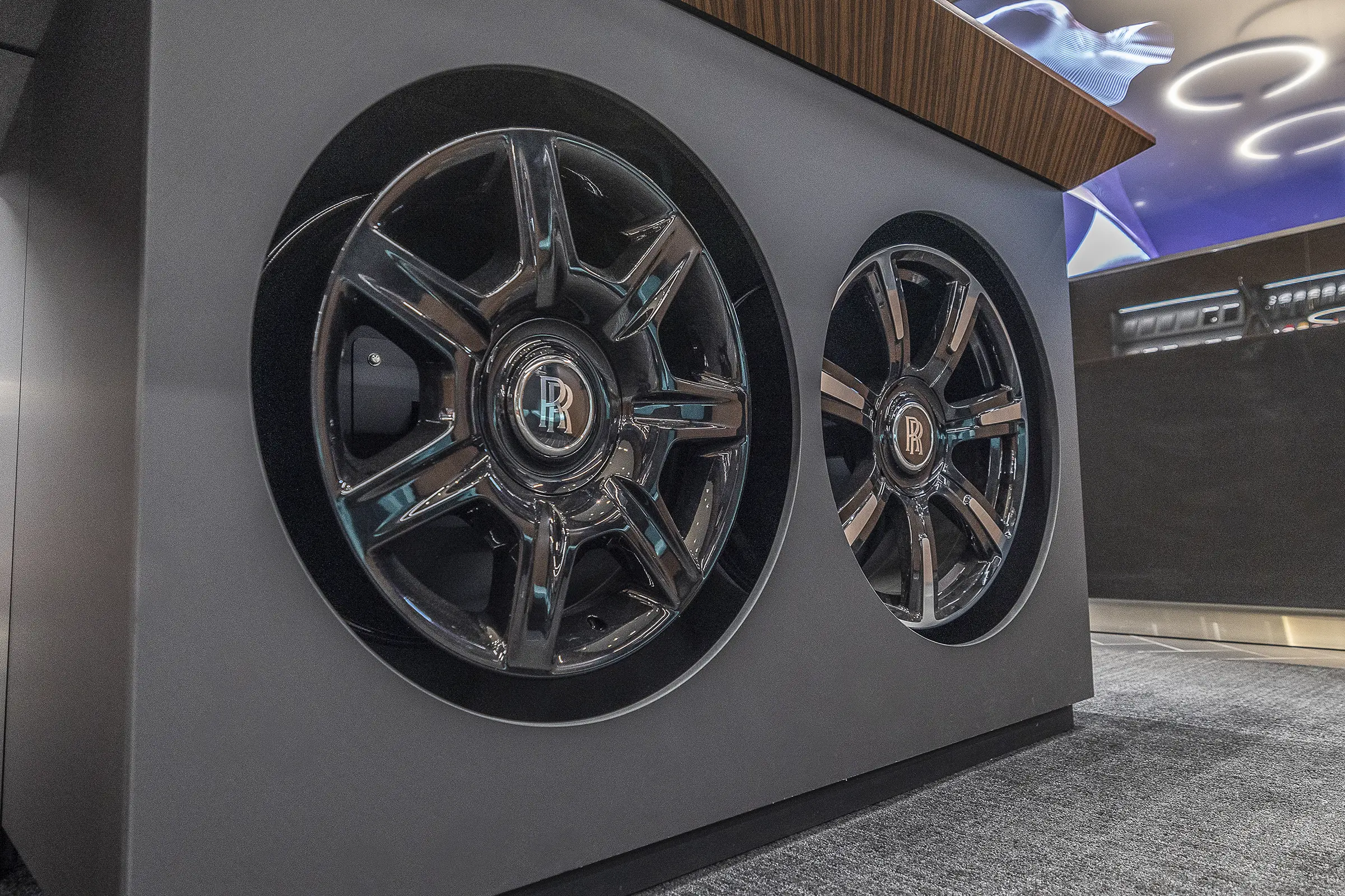 Rolls-Royce Atelier Design Room car rim options